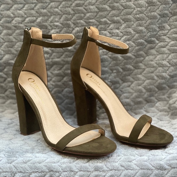 OLIVE GREEN CHUNKY HEEL - Picture 2 of 4